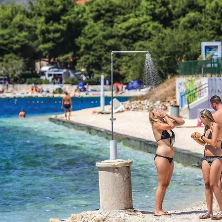 Lovely In Kastel Novi With Wifi * Kaštela