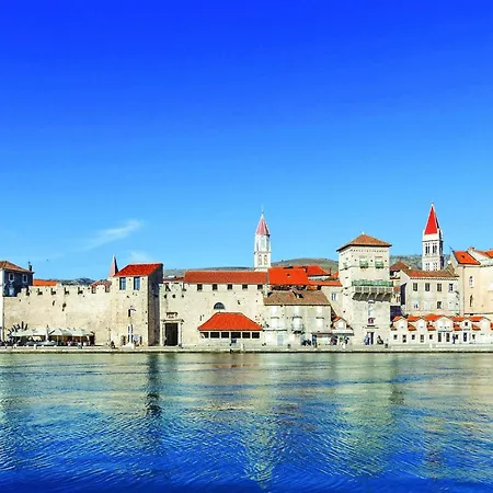 Apartamento Lovely In Kastel Novi With Wifi *