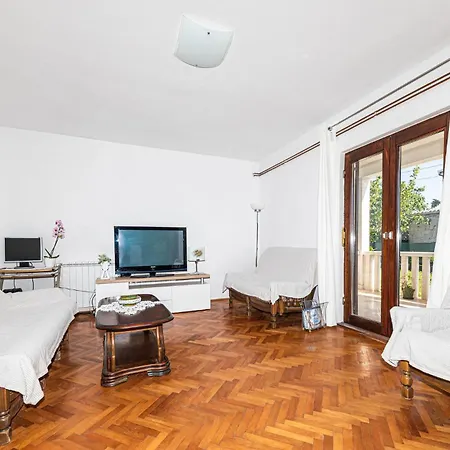 Appartamento Lovely In Kastel Novi With Wifi