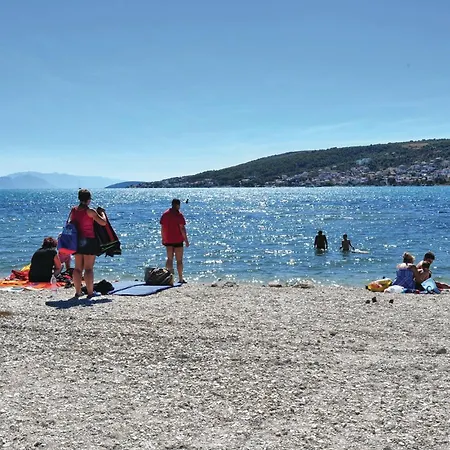 Appartamento Lovely In Kastel Novi With Wifi